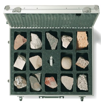 Verschiedene Gesteine im Geokoffer